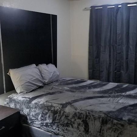 Osu Queen Hotel Room 118 Booking Стилуотър Екстериор снимка